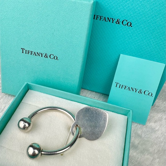 Tiffany & Co 925 Silver Keyring Charm VERY NICE. GREAT GIFT IDEA! - Picture 6 of 8